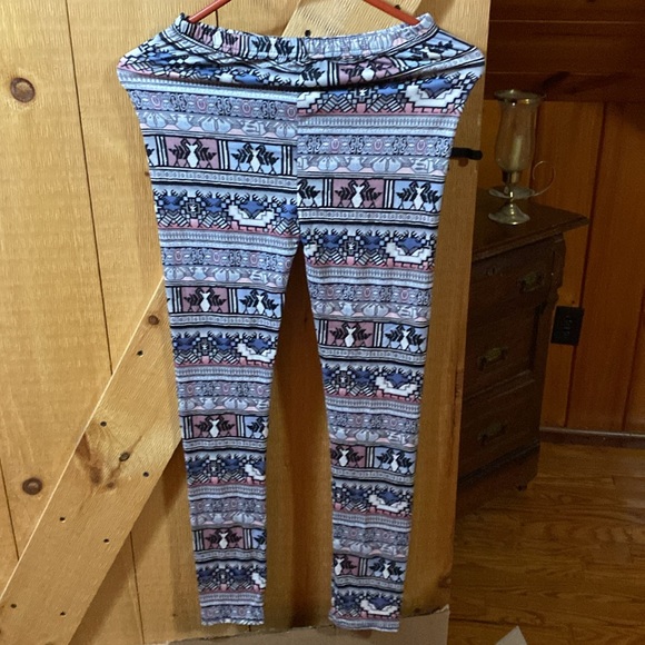 Fancy Fans leggings with pockets size small - Picture 7 of 7